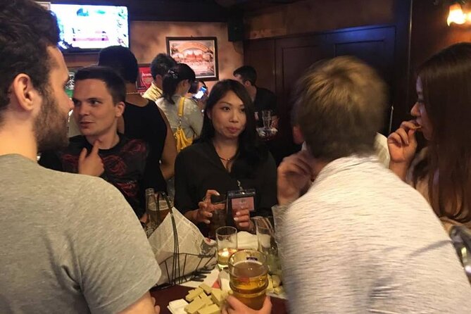 AllWeCanDrink "Can Come Alone" Shibuya Friending Party Experience - The game tables: UNO, Jenga, Trump and why they work