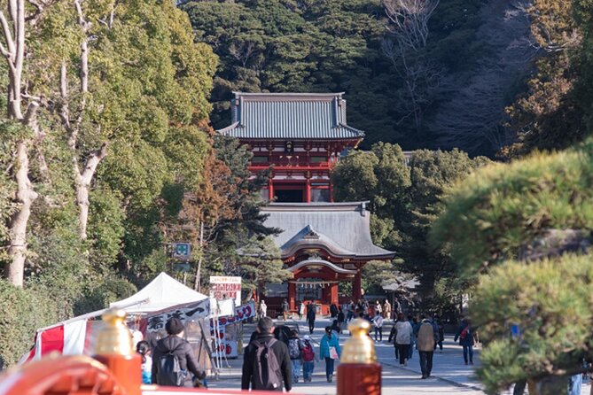 Kamakura Walking Tour - The City of Shogun - Coastal Views and Traditional Rituals Along the Way