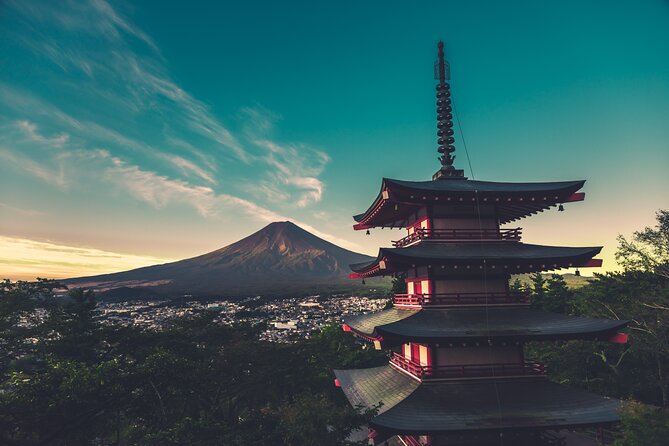 Mount Fuji, Hakone & Lakekawaguchiko Private Group Tour by Car. - Lake Kawaguchiko with boat options and the Owakudani add-on