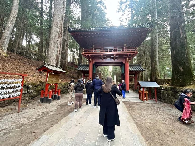 Nikko: Kegon Falls, Lake Chuzenji & Toshogu Temple - Lunch in Nikko: eat well, then keep moving