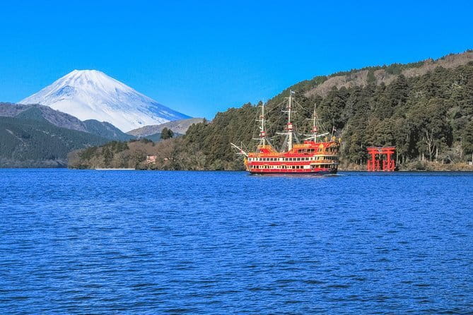Private Tour - Hakone Day Trip! A Tour to Explore All Must-Sees! - Ajisai Bridge near Hakone-Yumoto: the fast, colorful photo moment