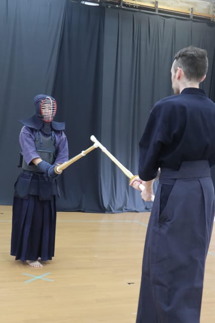 Samurai Experience - Learn Bushido through Kendo, in Tokyo - Putting On Armor: When Kendo Stops Being Theoretical