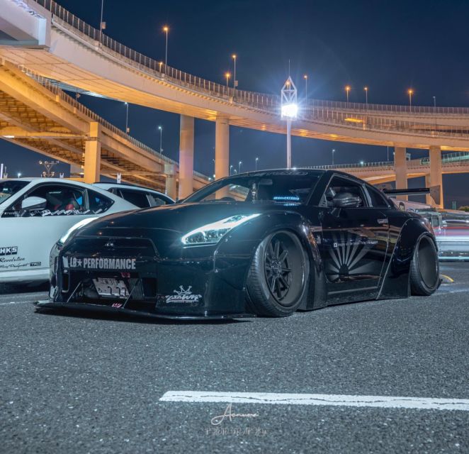 Secret Car Meet: R34 Skyline Car Club Membership - Free Ride to the Store Plus the “Member-Only” Feel