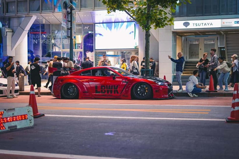 Shibuya City: Daikoku PA GT-R R35, R34, R33 or R32 Tour - Shibuya Crossing, Rainbow Bridge, and Tokyo Tower: Landmark Photos Done Right