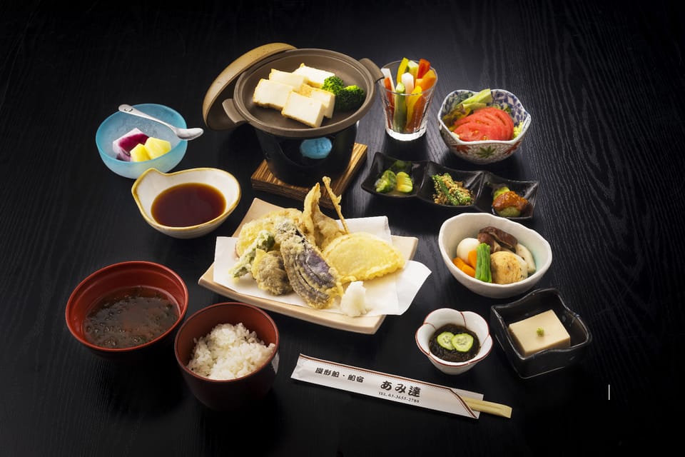 Sumida River: Japanese Traditional Yakatabune Dinner Cruise - Dinner Service Near Tokyo Skytree: The Multicourse Meal and Free-Flow Drinks