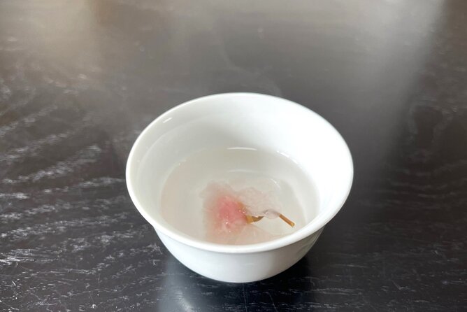 Tea Ceremony Workshop in Tokyo by the Experienced Instrucor - Meeting point, new address, and getting upstairs without stress