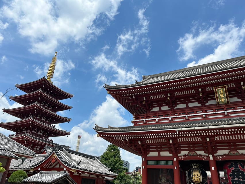 Tokyo: Asakusa and Tokyo’s Oldest Temple Senso-ji Tour - Key things you’ll notice on this Asakusa and Senso-ji walk