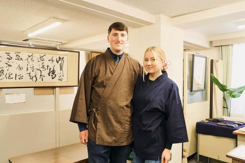 Tokyo: Calligraphy Workshop & Original T-Shirt Creation - Writing on Paper or an Original T-Shirt
