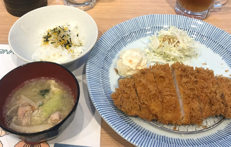 Tokyo: Challenge Sumo Wrestlers and Enjoy Meal - The costume and ring practice: fun, but also more than a gimmick