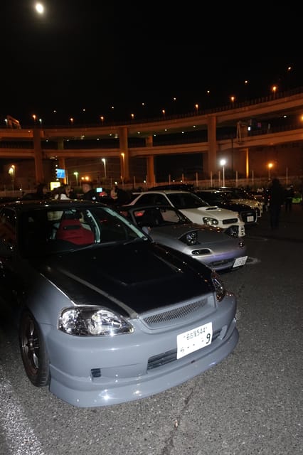 Tokyo: Daikoku Car Meet Tour at Night with JDM Guides - Car meet etiquette and how to avoid a “tour-speed” problem