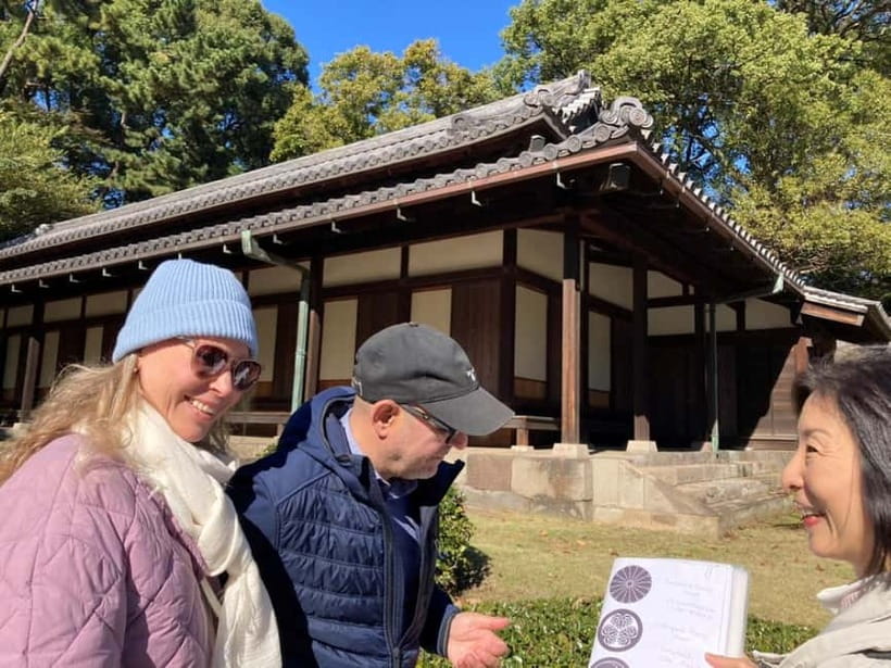 Tokyo: Edo Castle & East Garden of the Imperial Palace Tour - East Gardens of the Imperial Palace: Edo Castle grounds, explained without the headache