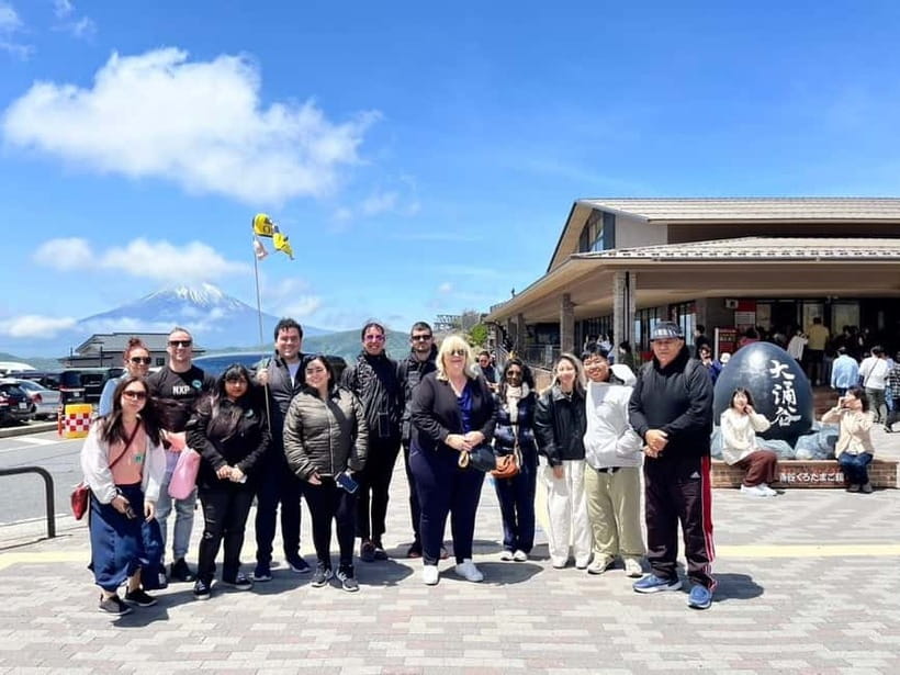 Tokyo: Hakone Fuji Day Tour w/ Cruise, Cable Car, Volcano - Gotemba Premium Outlets vs. Gotemba Onsen Kaikan: choose your payoff