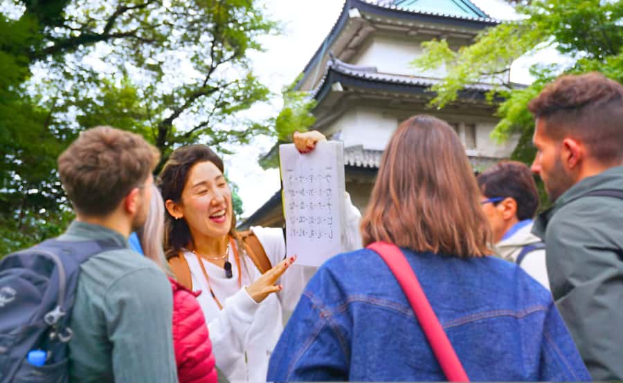 Tokyo: Imperial Palace Japanese History Walking Tour - Imperial Palace Grounds: Where the Shogun Meets the Emperor