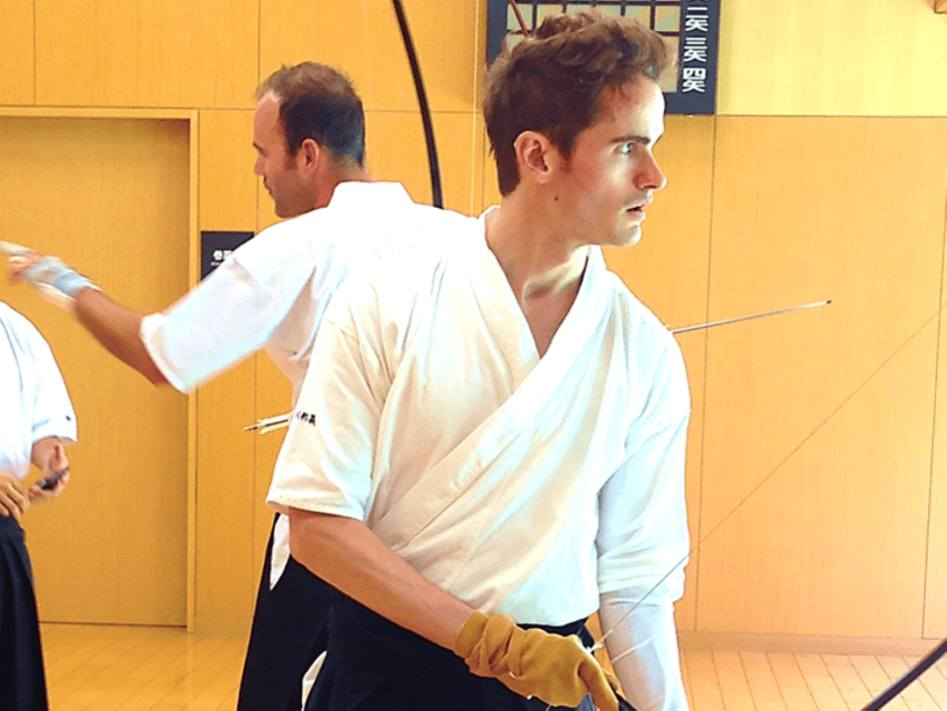 Tokyo: Japanese Archery (Kyudo) Experience - The uniform and bow fitting: small comfort details that affect accuracy