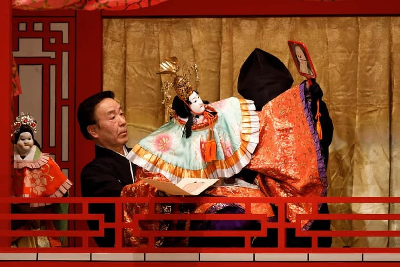 Tokyo: KABUKI, BUNRAKU, etc. presented by National Theatre - Kabuki: story, music, and an English guide that doesn’t fight the performance