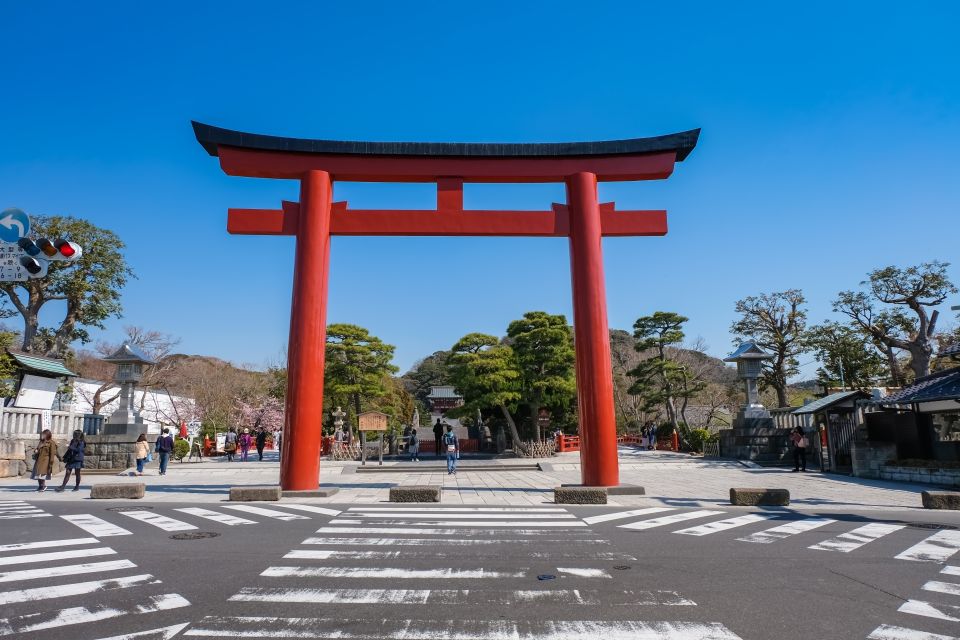 Tokyo: Kamakura & Enoshima Day Trip including Temple Tickets - Enoshima Island Route: Shrine, Sea Candle, Caves, and Shopping Streets