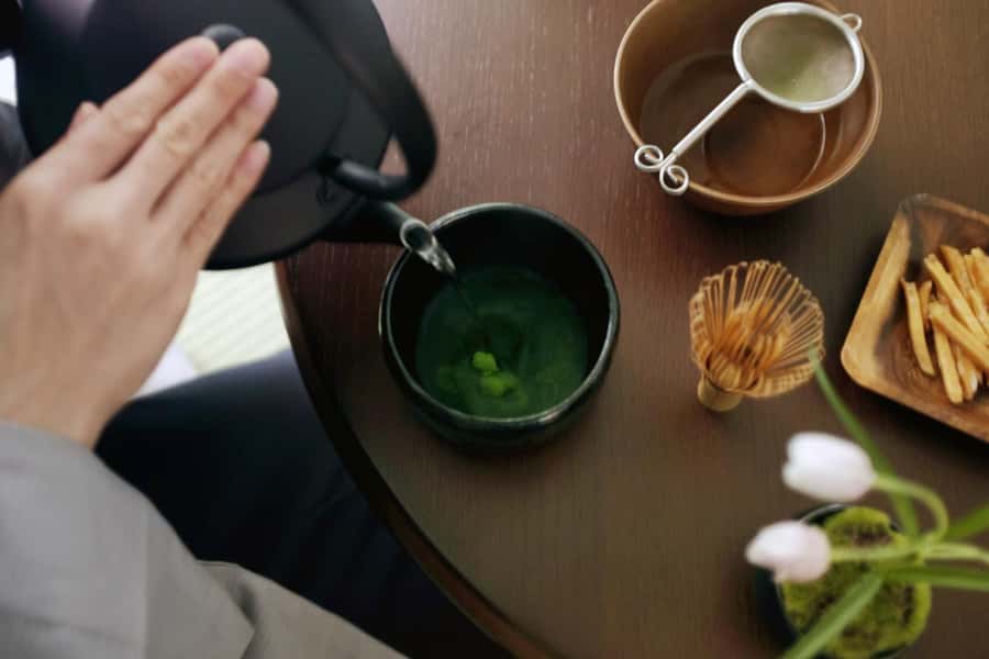 Tokyo: Matcha and Kimono Experience - Group size and the instructor feel