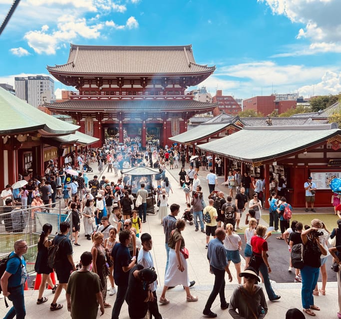 Tokyo: Meiji Jingu Shrine and Shinto Culture Walking Tour - From Harajuku to Meiji Jingu Gyoen: the first scenic reset