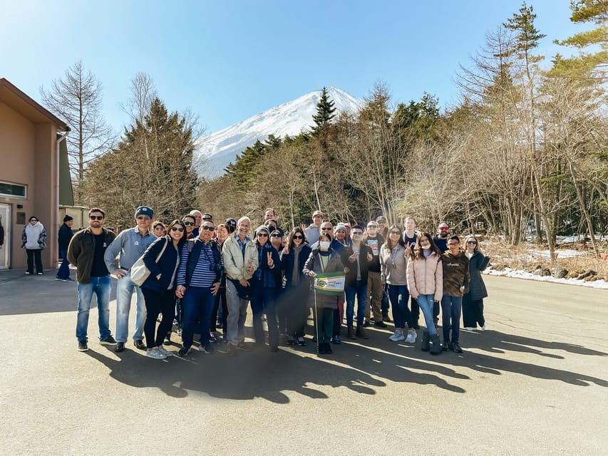 Tokyo Mt Fuji 5th St & Hakone Cruise Bus Tour w/Bullet Train - Lunch With a Fuji View: Choosing Vegetarian or Muslim-Friendly Options