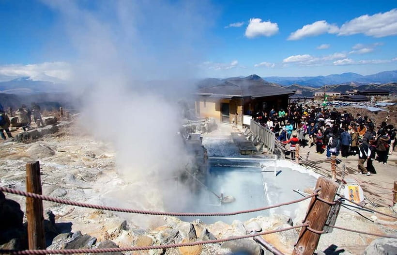 Tokyo: Mt. Fuji Tour, Hakone Ropeway, Owakudani, Lake Ashi - Hakone Ropeway: classic angles, plus one thing to plan around