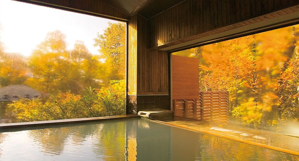 Tokyo: Nikko Toshogu Shrine and Kegon Waterfall Tour - Lake Chūzenji: lakeside air, short walks, and shopping time