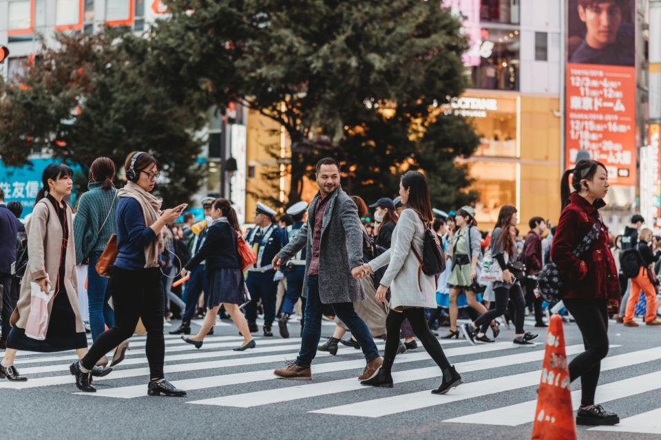 Tokyo: Photo Shoot with a Private Vacation Photographer - Why a private Tokyo photo shoot beats self-timer snapshots