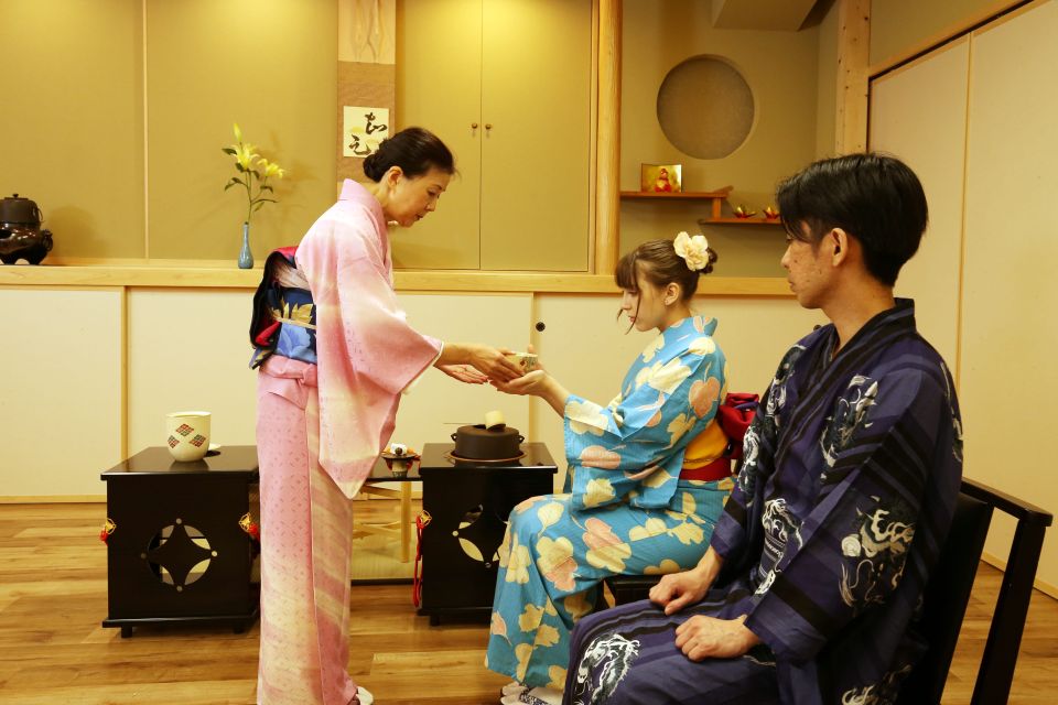 Tokyo: Practicing Zen with a Japanese Tea Ceremony - Small group size: why max 10 people helps