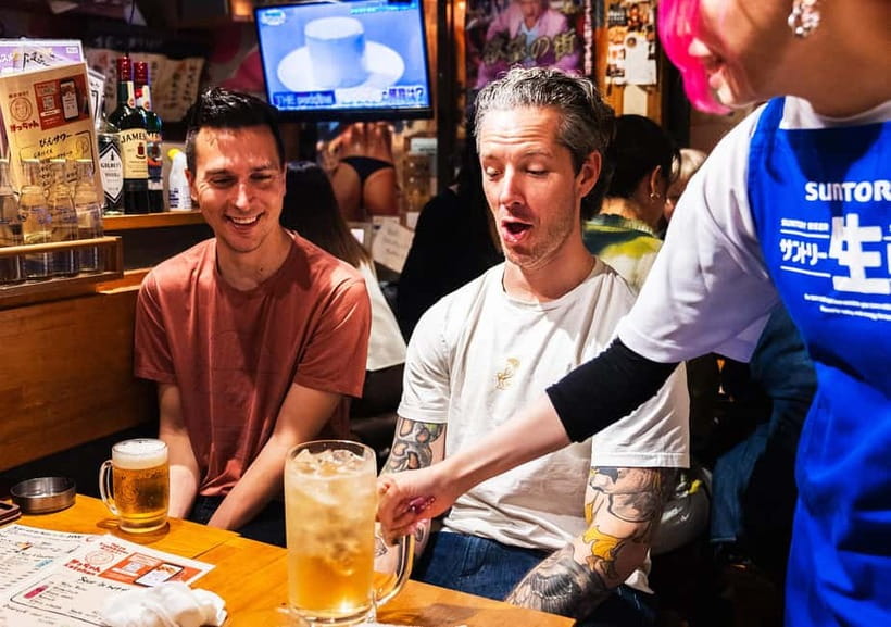 Tokyo: Shinjuku Bar Hopping & Night Walking Tour - Key things you’ll notice on this Shinjuku tour