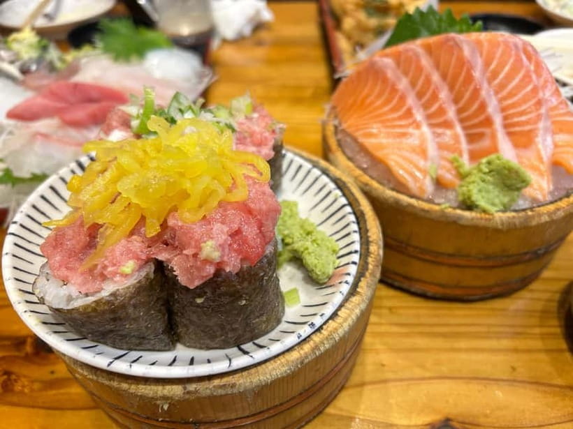 Tokyo: Shinjuku Bar Hopping & Night Walking Tour - Food and Drinks: What You Pay vs. What You’re Really Buying
