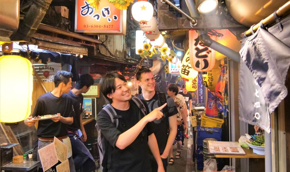 Tokyo: Shinjuku Bar Hopping with All-You-Can-Drink & Dinner - Meeting point at Black Pillar: Getting started without panic