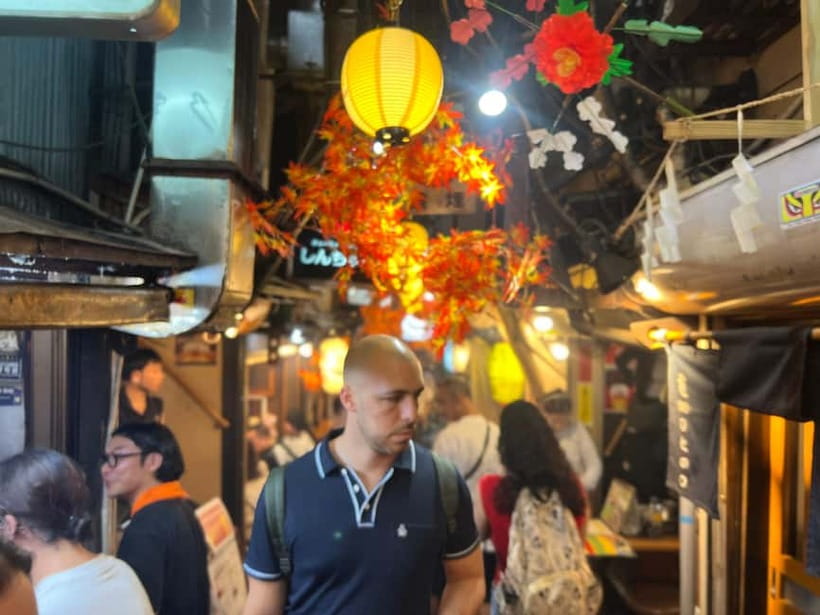 Tokyo: Shinjuku Food Tour (15 Dishes and 4 Eateries) - Why Shinjuku is the perfect place for a food tour