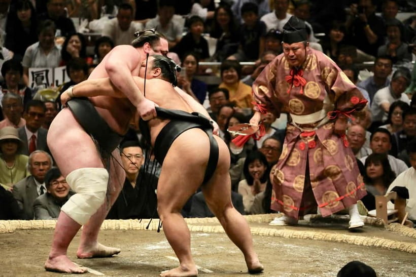 Tokyo: Sumo Tournament with Guide & Assigned Reserved Seat - Photo moments and the sumo-district vibe