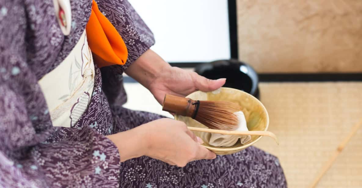 Tokyo: Tea Ceremony Experience in a small tea room - Meet Mari: the teacher makes the whole session work