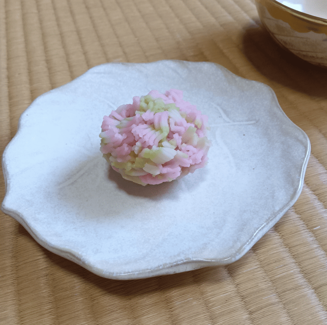 Tokyo: Tea Ceremony Experience in a small tea room - Optional kimono: requestable, but check the tradeoffs