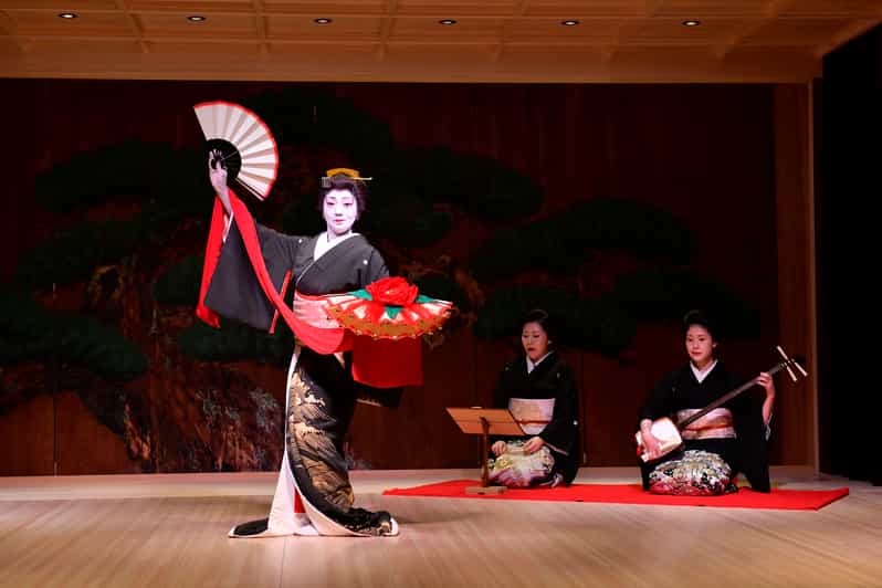 Tokyo: Traditional Japanese Performing Arts Show and Dinner - The dinner that drives the whole experience: kaiseki omakase, course by course