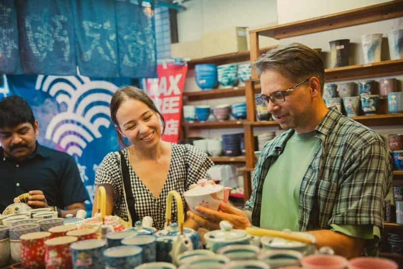 Tokyo: Tsukiji Fish Market Culture Tour with Sashimi Tasting - The first walk: getting your bearings in a place that doesn’t wait