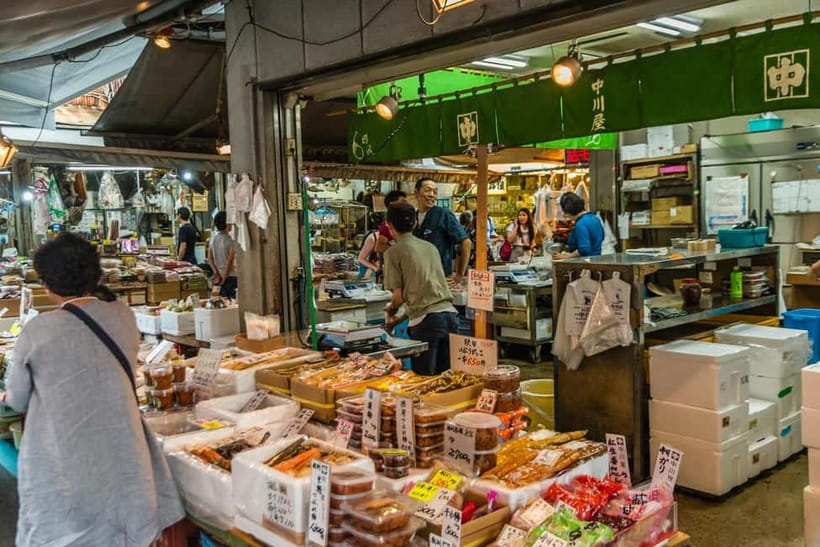Tokyo: Tsukiji Fish Market Culture Tour with Sashimi Tasting - After the tour: what to do once the guide steps away