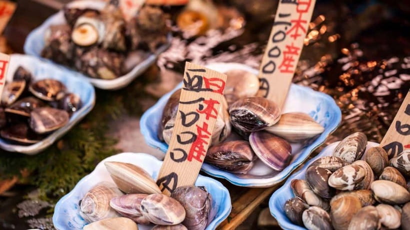 Tokyo’s Kitchen: Tsukiji Market Food & Culture Walk - Tsukiji Outer Market: how a tiny group helps you taste better