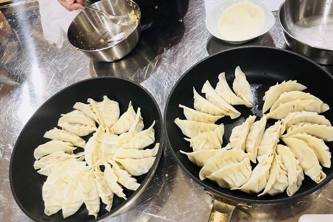 Vegan/Vegetarian Ramen and Gyoza by Bentoya cooking - Gyoza practice: wrapping, seasoning, and getting texture right